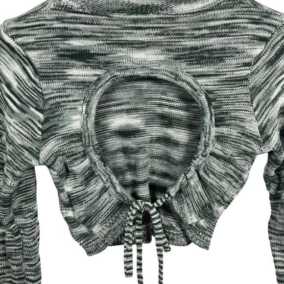 NWOT Edikted Medina Knit Open Back Cropped Sweater in Grey/White Size L - Picture 15 of 16